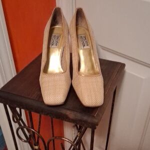 Timothy Hitsman Cream Textured Heels 3 1/2 inch heel Leather Made In Spain